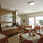Paris Hotel 3*