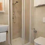Paris 3*