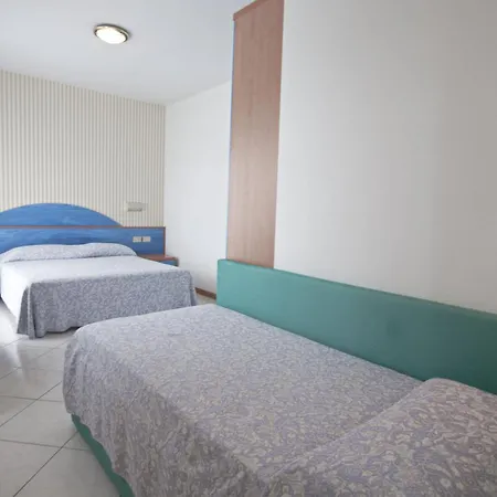 Szálloda Paris 3*