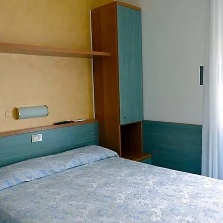 Paris Hotel 3*