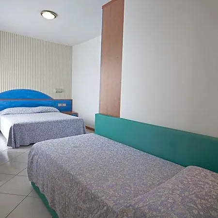 Paris Hotel 3*