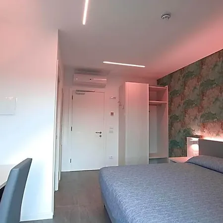 ホテル Paris 3*