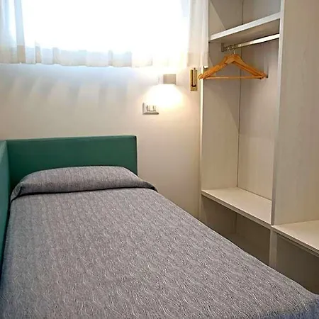 ホテル Paris 3*