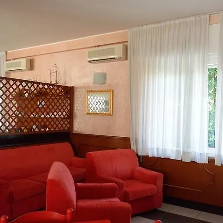 Paris Hotel 3*