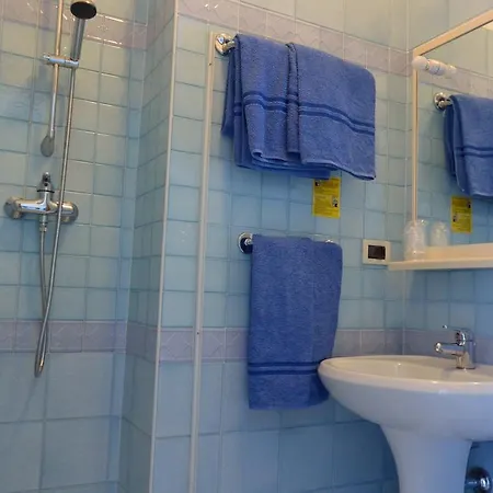 Paris Hotel 3*