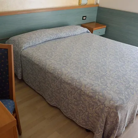 Paris Hotel